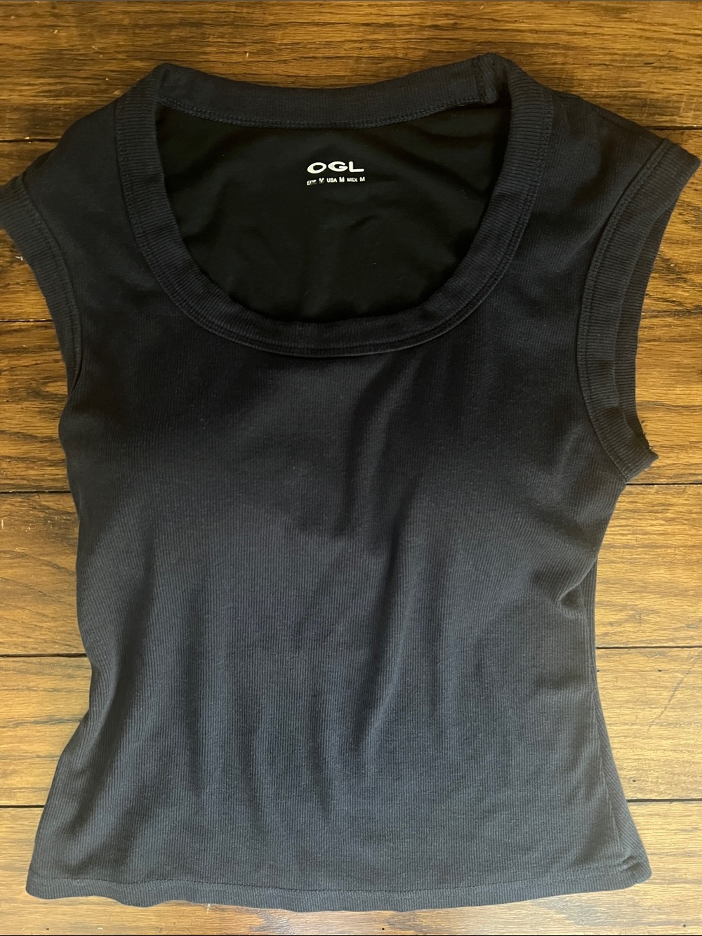 OGL Black Ribbed Scoop-Neck Women's Built in Bra Short Sleeve Top Size Medium